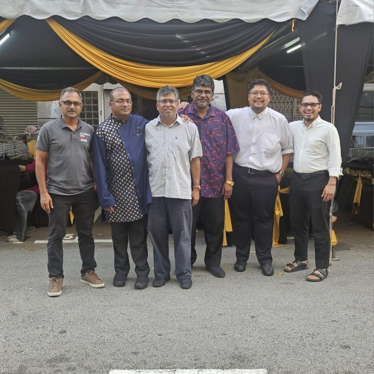 Deepavali Eve Open House by Mr Satheesan & Co. Glad to be there and meeting up old friends and sharing old tales